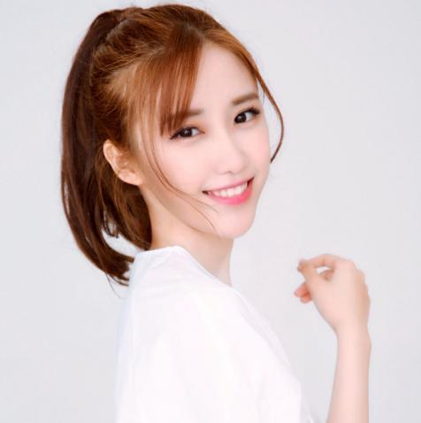 演员于小婉个人资料,影视界璀璨新星，多才多艺的青春偶像